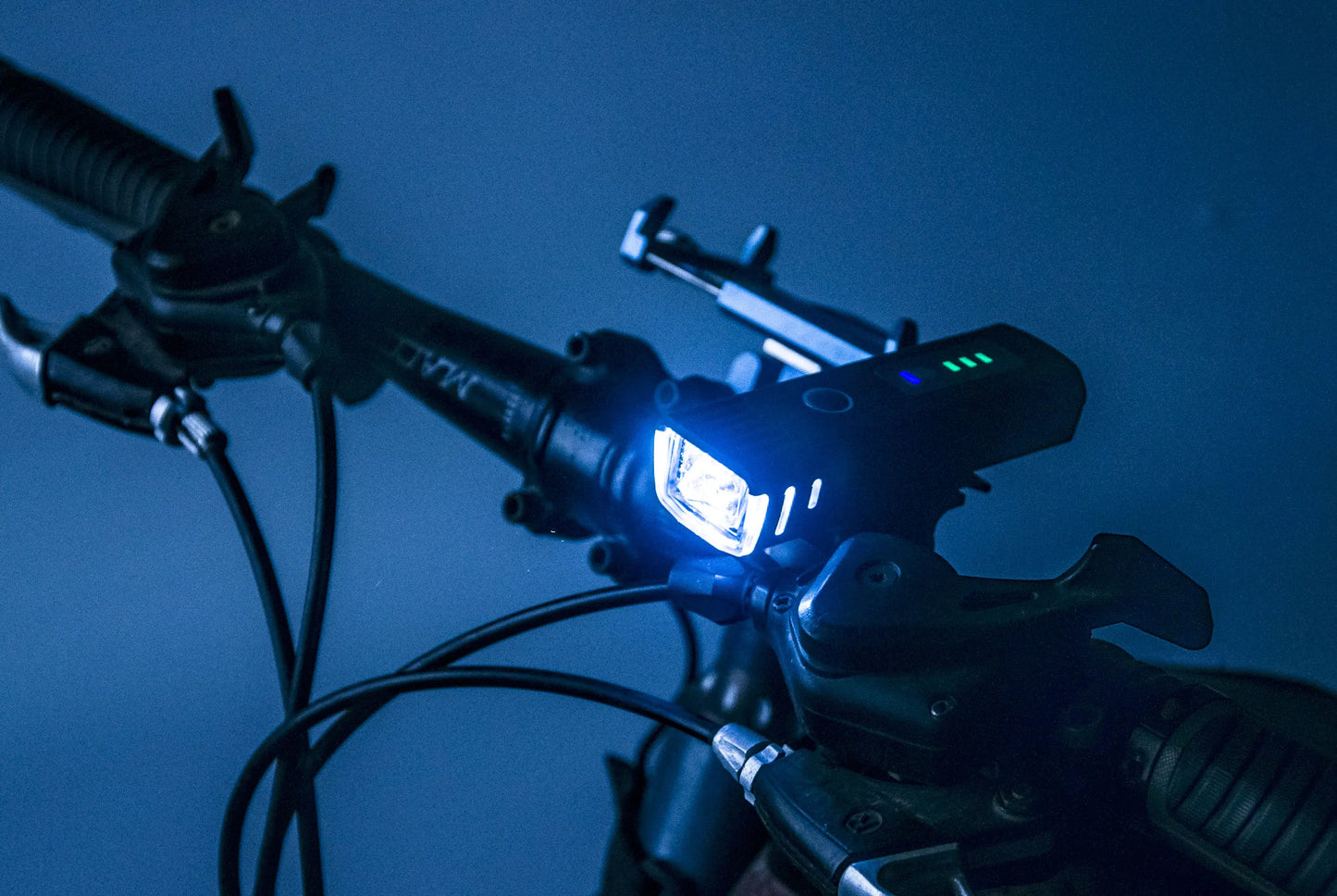 Machfally EOS220 Plastic Usb Rechargeable Light Sensor Bicycle Front Light